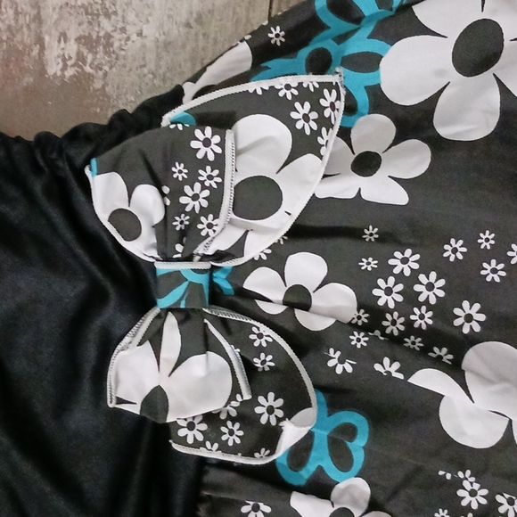 Girl's DRESS - Picture 6 of 6